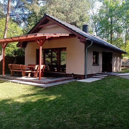 Urokliwy Domek Nad Brzegiem Jeziora Lubiatow  Bagian luar foto