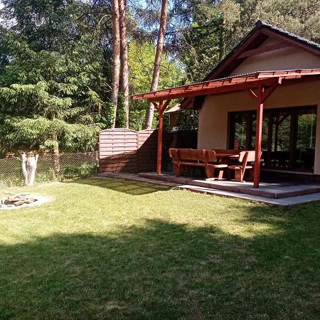 Urokliwy Domek Nad Brzegiem Jeziora Lubiatow  Bagian luar foto