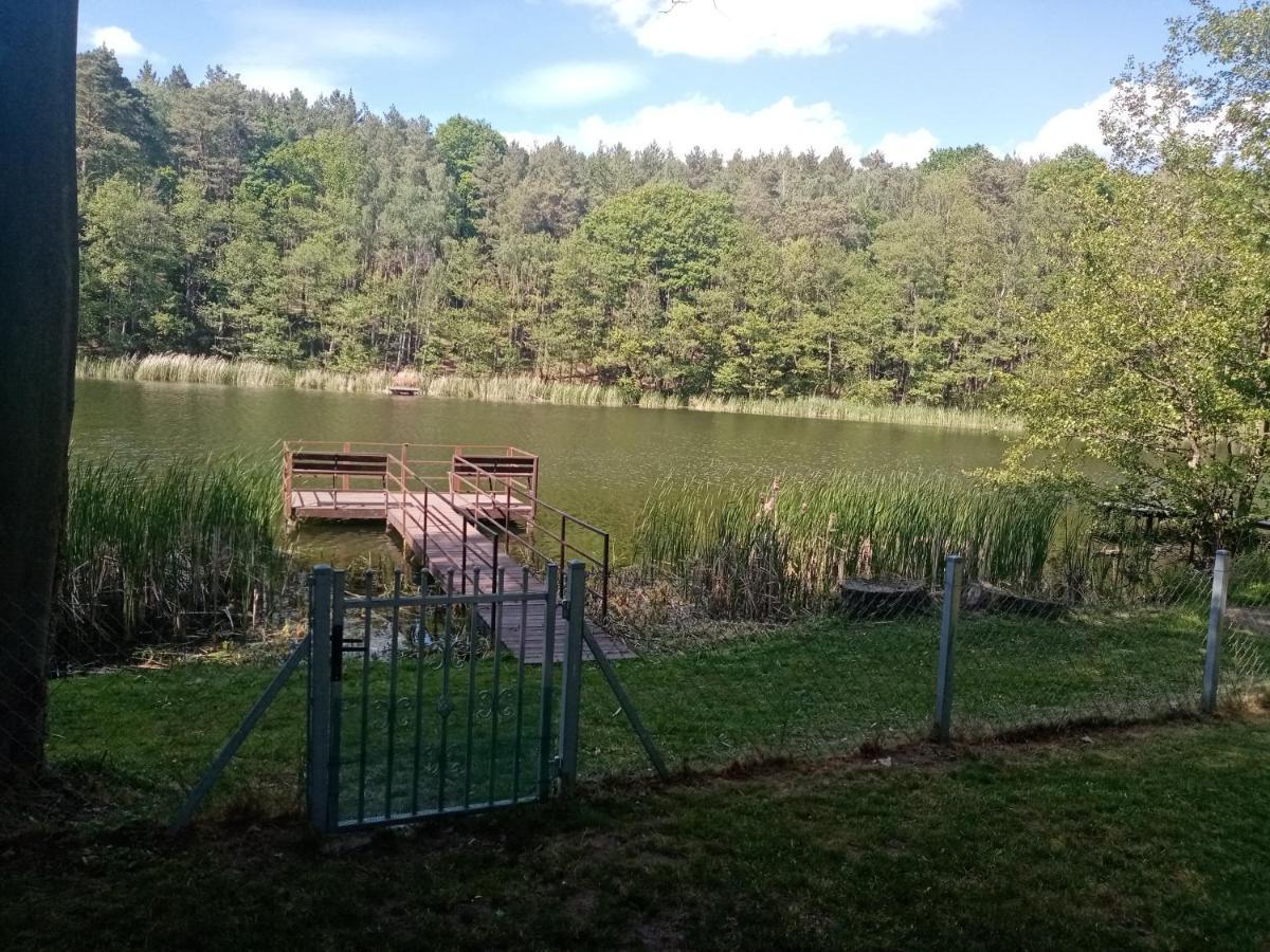 Urokliwy Domek Nad Brzegiem Jeziora Lubiatow  Bagian luar foto