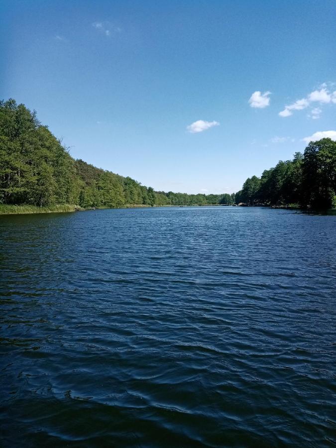 Urokliwy Domek Nad Brzegiem Jeziora Lubiatow  Bagian luar foto