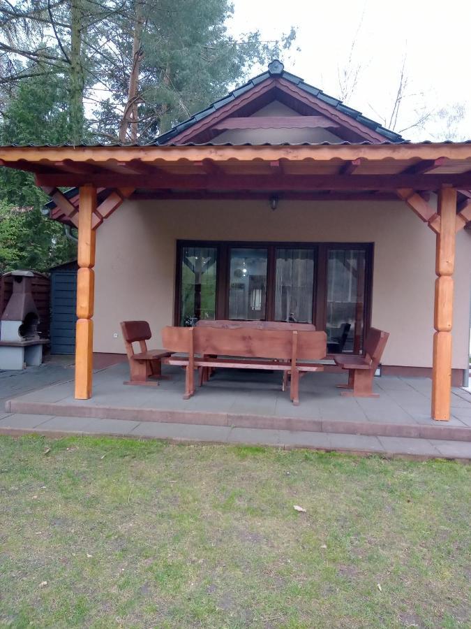 Urokliwy Domek Nad Brzegiem Jeziora Lubiatow  Bagian luar foto